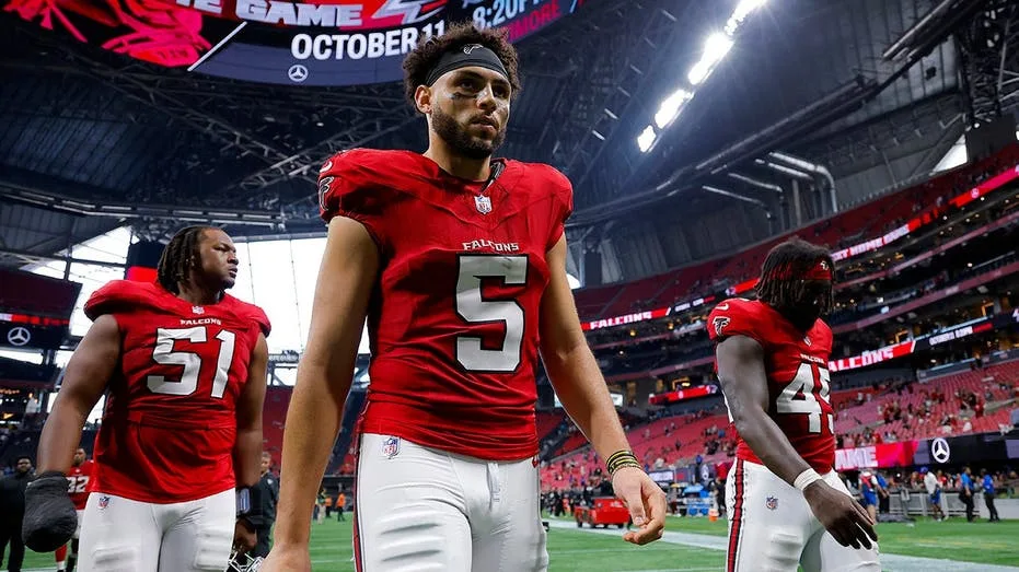 Falcons Receiver Drake London Confronts Fan During Blowout Loss to Panthers