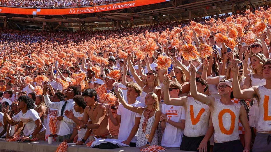 Tennessee Fans Spent $1.3 Million on Alcohol for Texas Game, Prompting Extension of Early-Entry Discounts